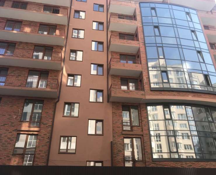 Продажа большая двухкомнатная квартира в ЖК Женевьева 2 в центре Ирпеня. Агентство недвижимости