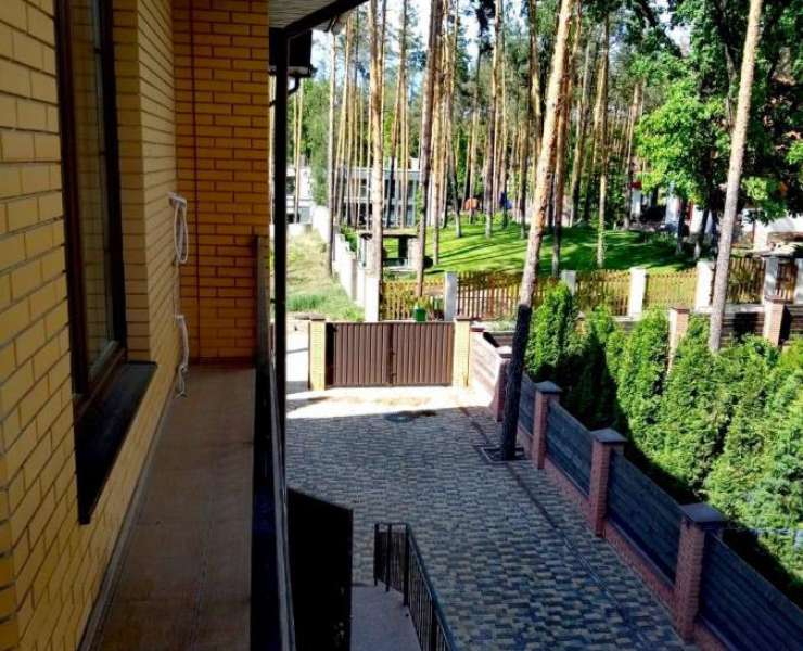 Продажа большой дом в лесном массиве в селе Мощун. Агентство недвижимости