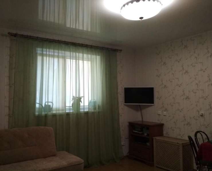 Продажа 1 однокомнатная квартира на цокольном этаже в районе Центрального парка улица Чехова Ирпень. Агентство недвижимости